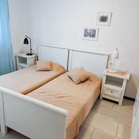 Apartment Eleonora Mare Pula Exterior photo